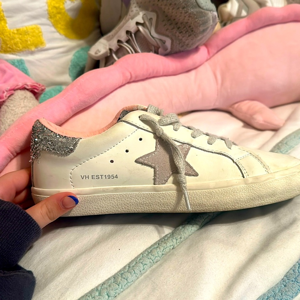 It is optional for you to ask me to clean shoes before shipping.